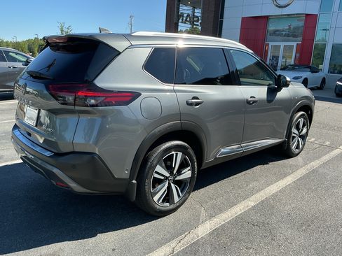 Certified 2023 Nissan Rogue SL w/ SL Premium Package AWD/4WD image 4