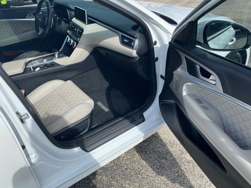 Used 2022 Genesis G70 3.3T image 24