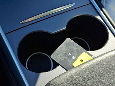 Used 2023 Tesla Model 3 Performance image 32