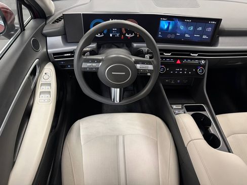 Used 2025 Hyundai Sonata SEL image 17