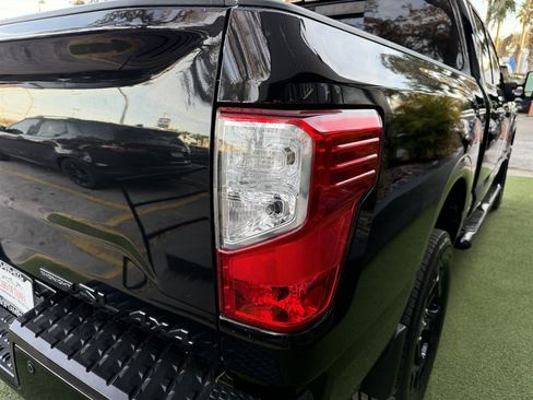 Used 2019 Nissan Titan SL w/ Midnight Edition image 13