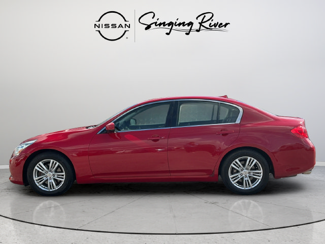 Used 2013 INFINITI G37 Journey RWD image 4