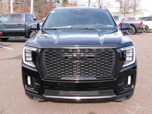 Used 2021 GMC Yukon Denali w/ Denali Premium Package image 5