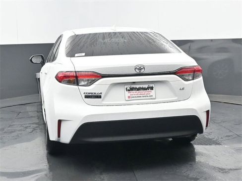 Used 2024 Toyota Corolla LE image 19