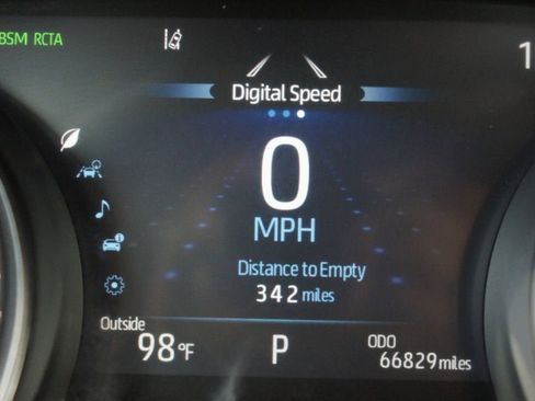 Used 2023 Toyota Camry XSE image 4