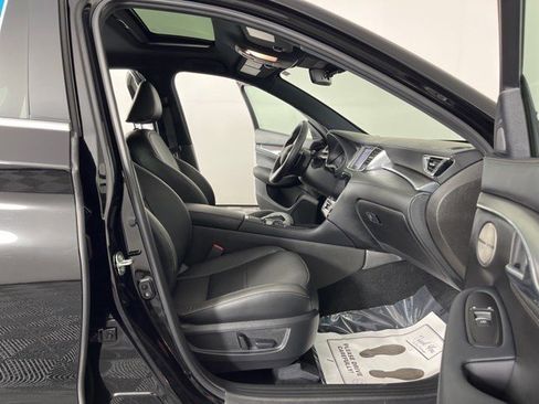 Used 2024 INFINITI QX55 Essential image 35