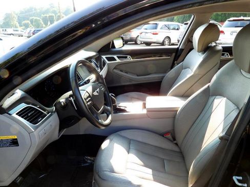 Used 2015 Hyundai Genesis 3.8 image 34