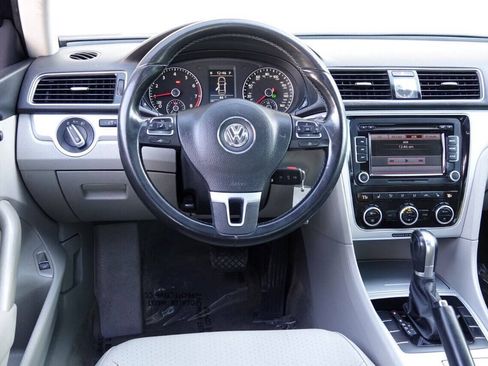 Used 2012 Volkswagen Passat 2.5 SE FWD image 64