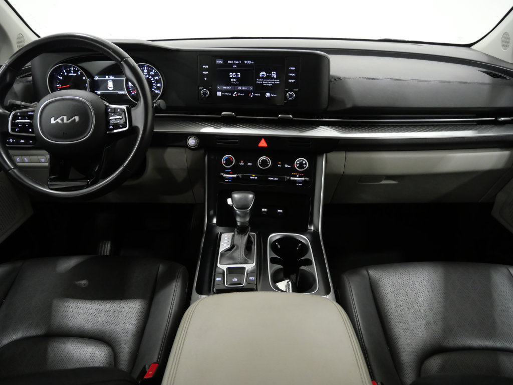 Used 2024 Kia Carnival LX FWD image 10