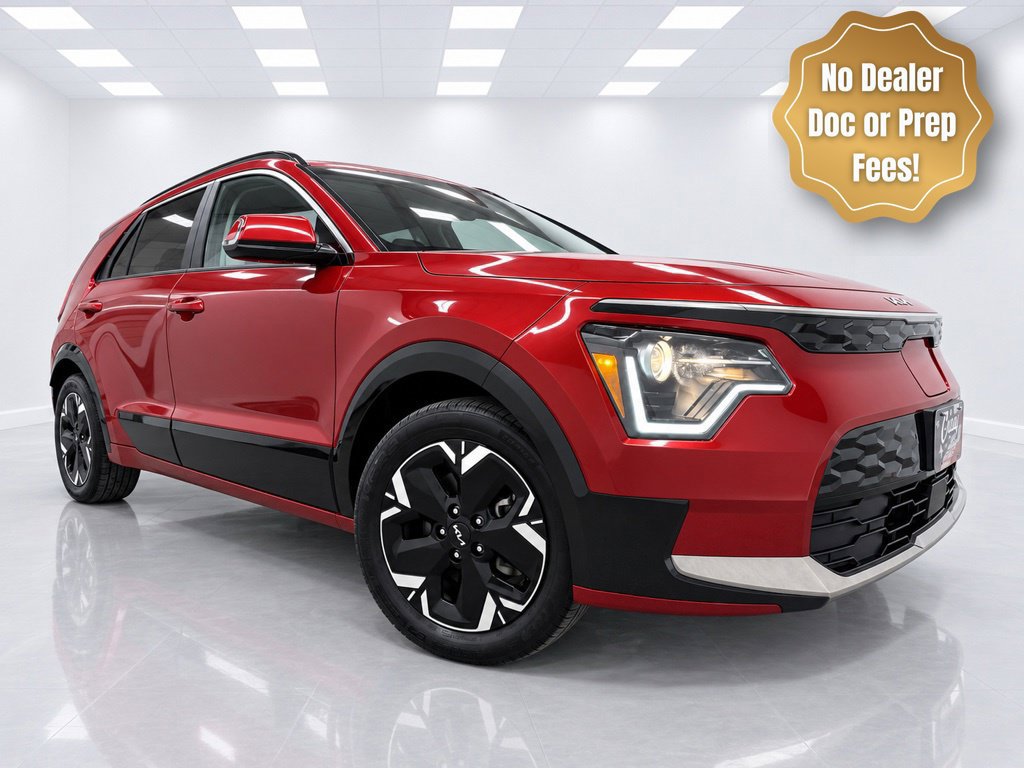 Used 2023 Kia Niro Wind w/ Wind Preserve Package FWD image 3