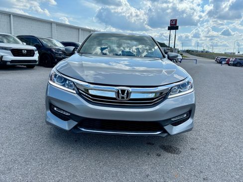 Used 2017 Honda Accord Sport Special Edition image 6