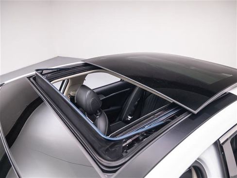 New 2026 Genesis G70 2.5T Prestige image 16