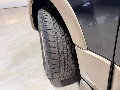 Used 2014 Ford Expedition EL XLT w/ Equipment Group 202A image 3