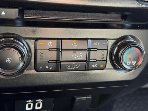 Used 2016 Ford F150 XLT w/ Equipment Group 302A Luxury image 20