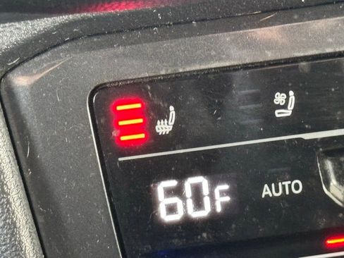 Used 2022 Volkswagen Tiguan SEL R-Line image 28