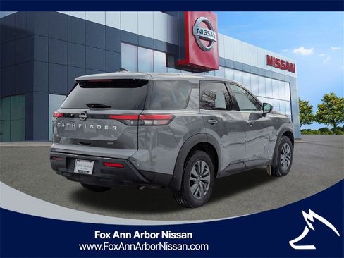 Certified 2024 Nissan Pathfinder S image 5