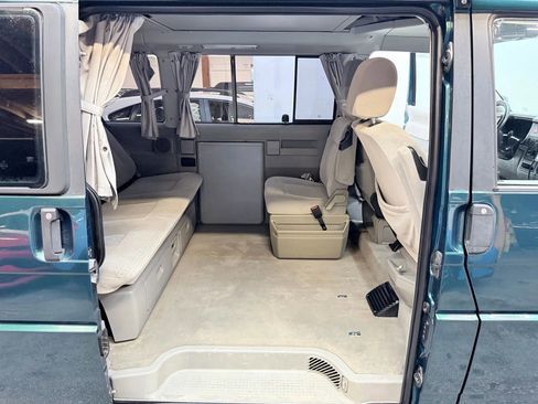 Used 2003 Volkswagen Eurovan MV image 19