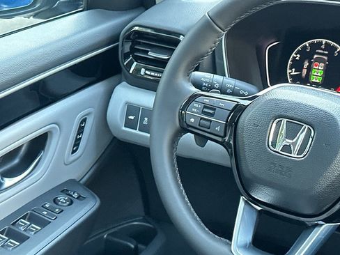 New 2025 Honda Pilot Touring image 21