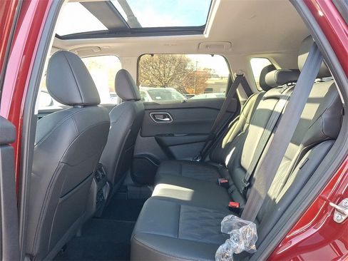 New 2026 Nissan Rogue Platinum w/ Platinum Premium Package image 6