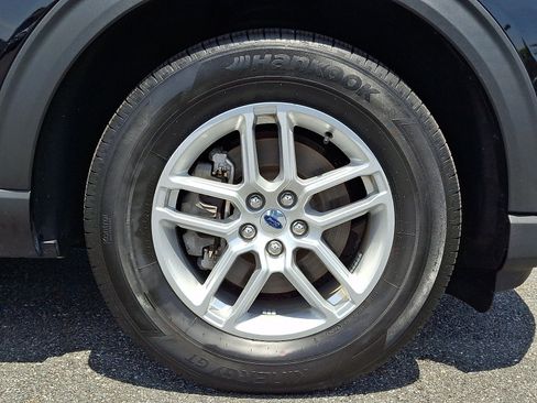 Certified 2025 Ford Explorer Active AWD/4WD image 8