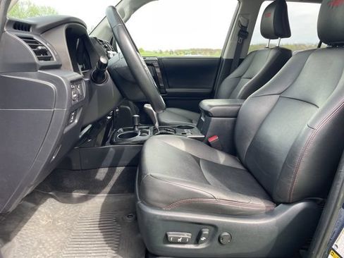Used 2019 Toyota 4Runner TRD Off-Road Premium AWD/4WD image 8