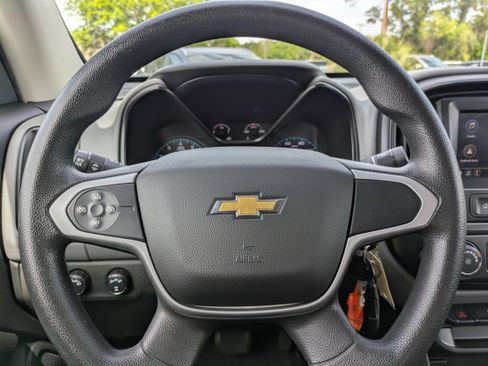 Used 2021 Chevrolet Colorado W/T w/ Custom Special Edition image 17