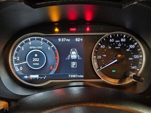 Used 2020 Nissan Versa SV w/ Trunk Package image 10