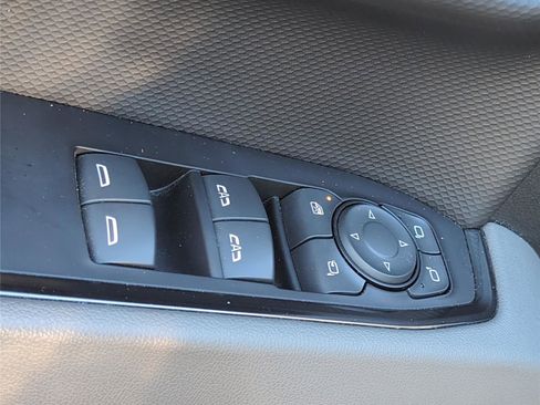 Used 2022 Chevrolet Silverado 1500 ZR2 image 12