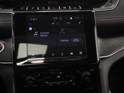 Certified 2025 Jeep Grand Cherokee Altitude image 30