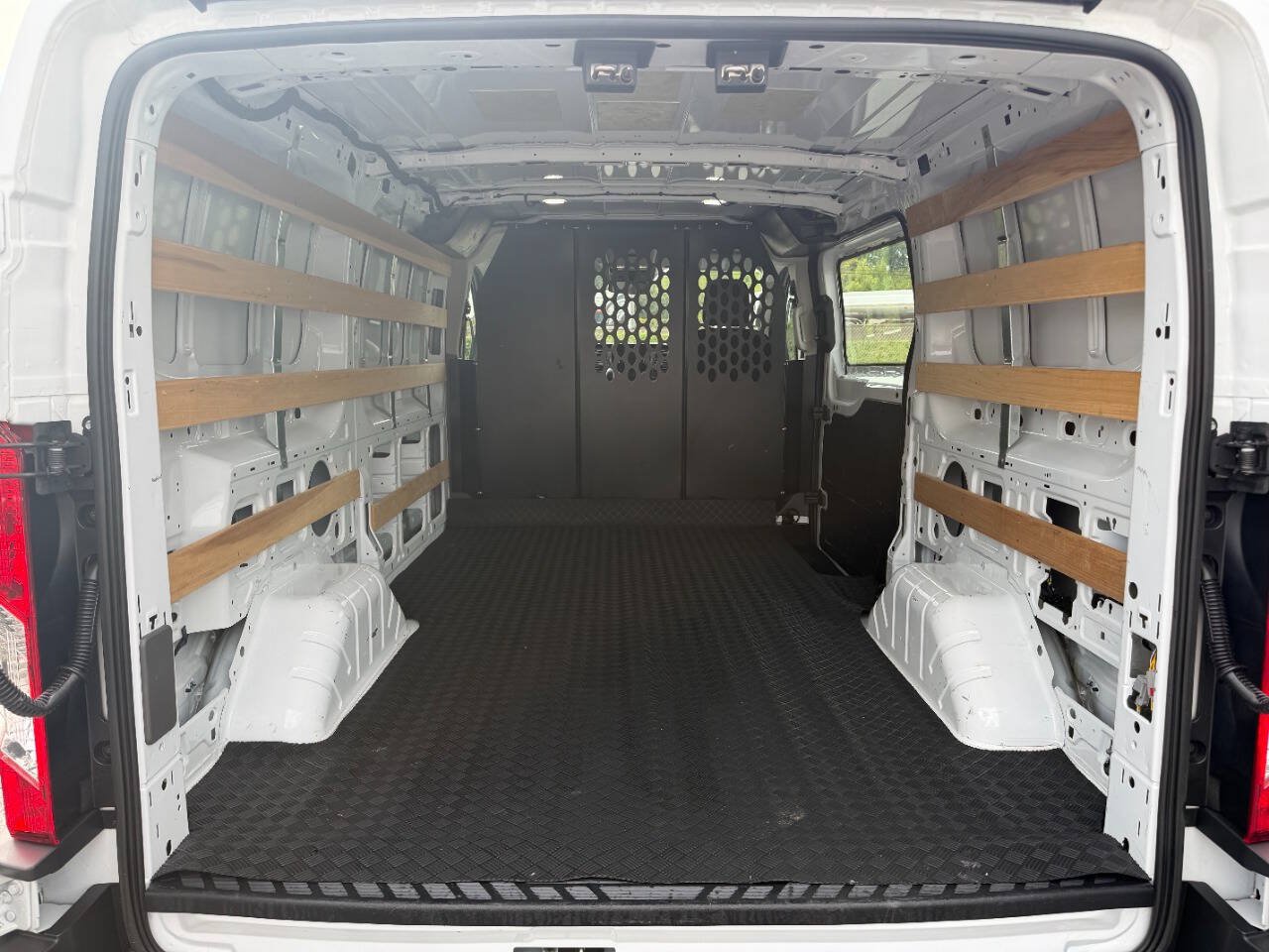 Used 2025 Ford Transit 250 Low Roof w/ Exterior Upgrade Package RWD image 20