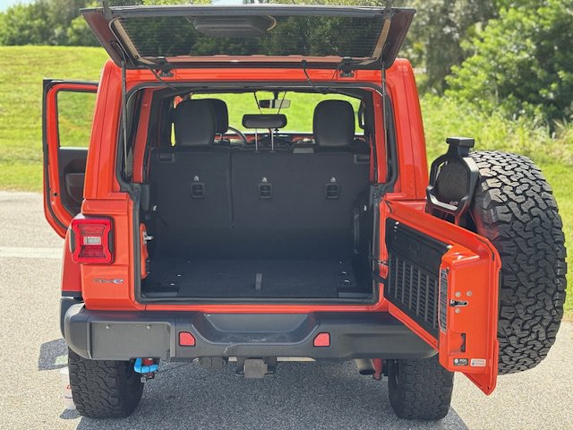 Used 2023 Jeep Wrangler Unlimited Rubicon 4xe AWD/4WD image 8