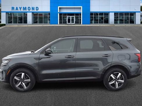 Used 2021 Kia Sorento EX image 6