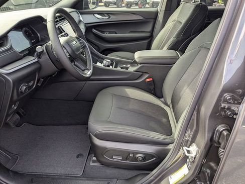 New 2026 Jeep Grand Cherokee L Laredo RWD image 11