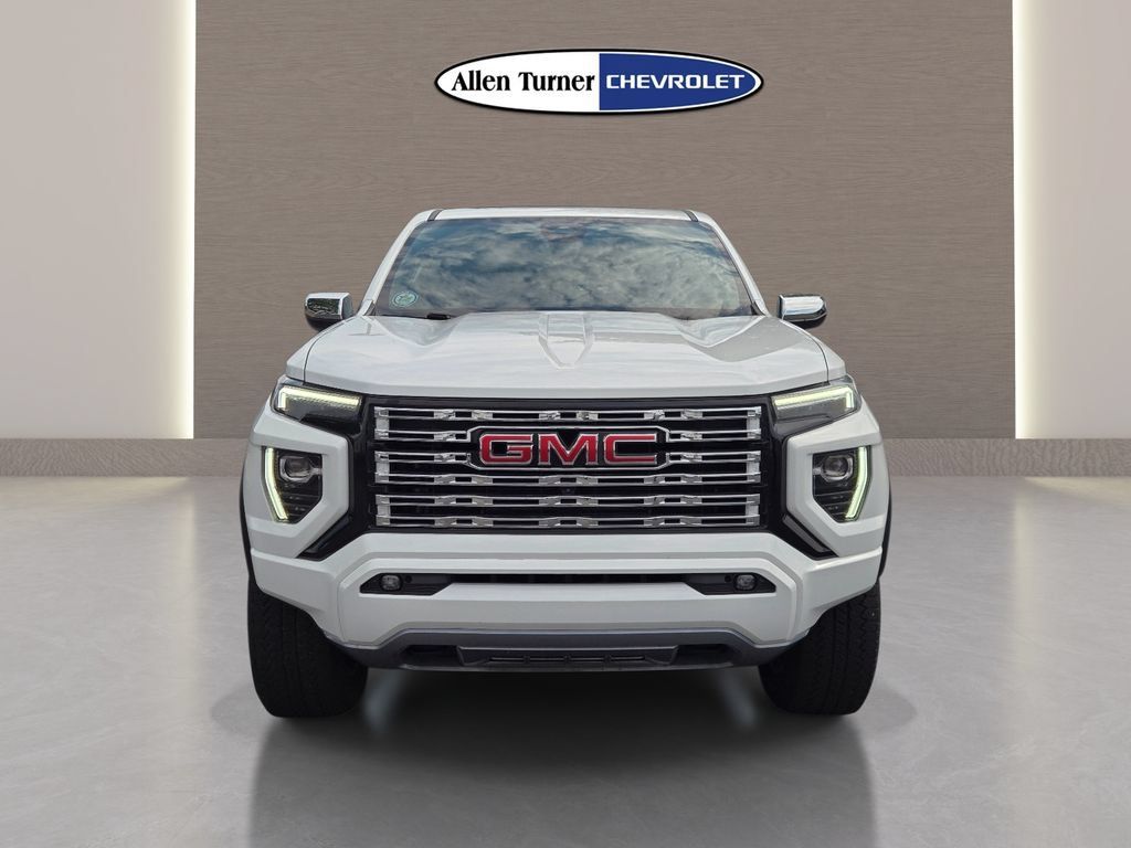 Used 2024 GMC Canyon Denali AWD/4WD image 3