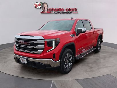 New 2026 GMC Sierra 1500 SLE w/ Preferred Package