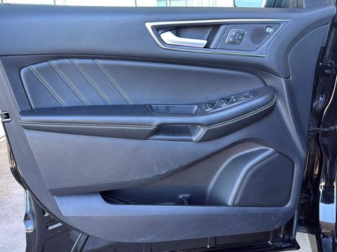 Used 2022 Ford Edge ST image 14