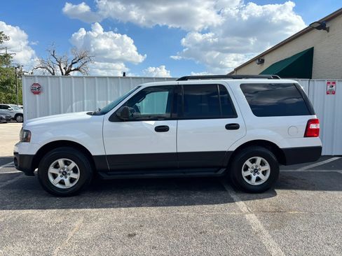 Used 2016 Ford Expedition XL w/ Equipment Group 101A AWD/4WD image 2