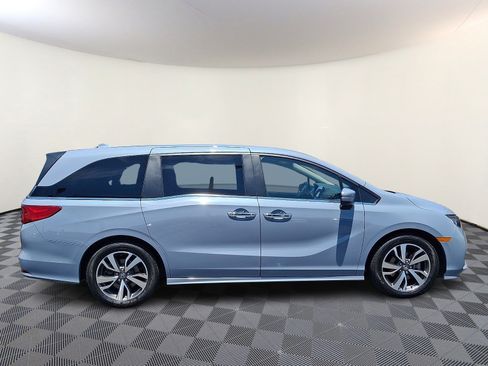 Used 2023 Honda Odyssey Touring image 8