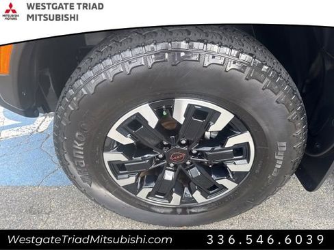 Used 2022 Nissan Frontier PRO-4X w/ Off-Road Protection Package image 4