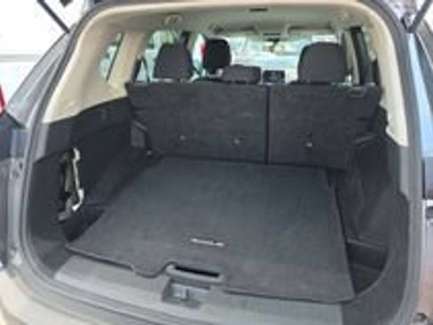 Used 2023 Nissan Rogue S FWD image 18