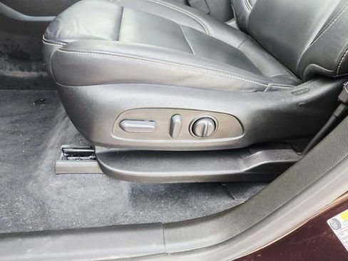 Certified 2023 Chevrolet Traverse LT w/ LT Premium Package image 38