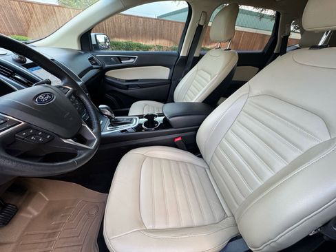 Used 2018 Ford Edge SEL w/ Equipment Group 201A image 22