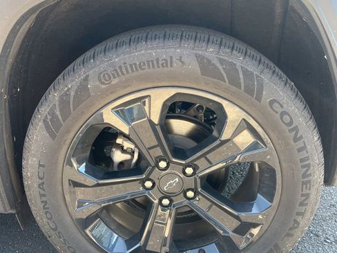 Used 2025 Chevrolet Equinox LT w/ Convenience Package II AWD/4WD image 13
