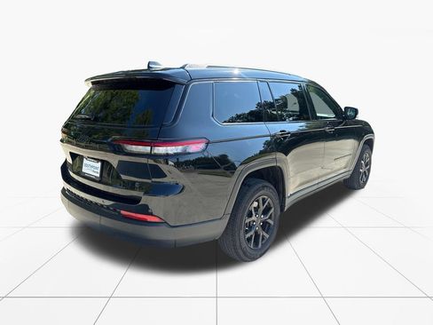 Used 2025 Jeep Grand Cherokee L Altitude AWD/4WD image 8