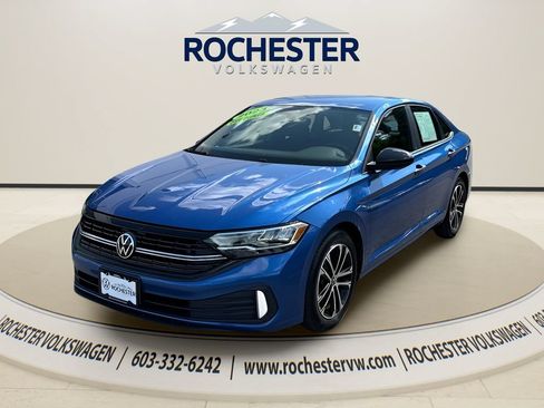 Used 2023 Volkswagen Jetta Sport FWD image 2