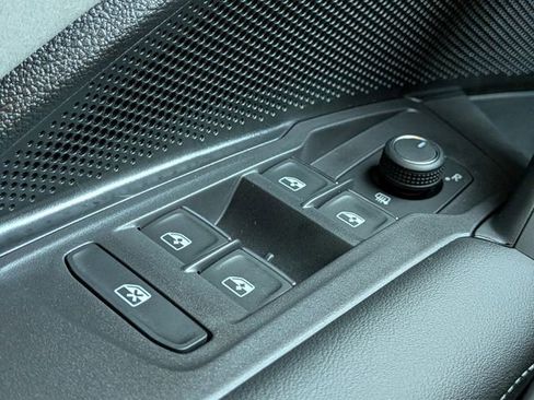 New 2026 Volkswagen Tiguan SE R-Line image 28