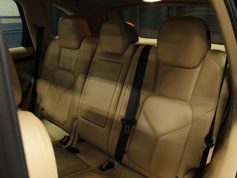 Used 2011 Porsche Cayenne S AWD/4WD image 20