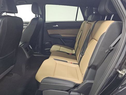 Used 2023 Volkswagen Atlas Cross Sport SE w/ Black Wheel Package image 4