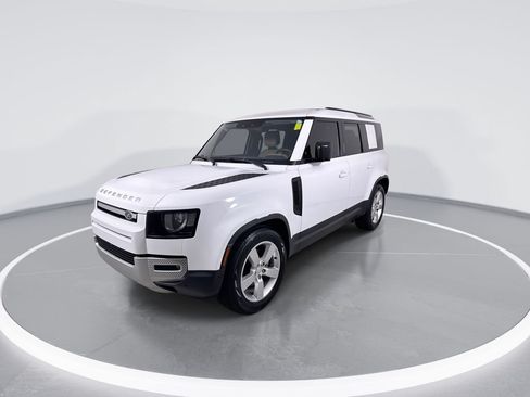 Used 2025 Land Rover Defender 110 S AWD/4WD image 4