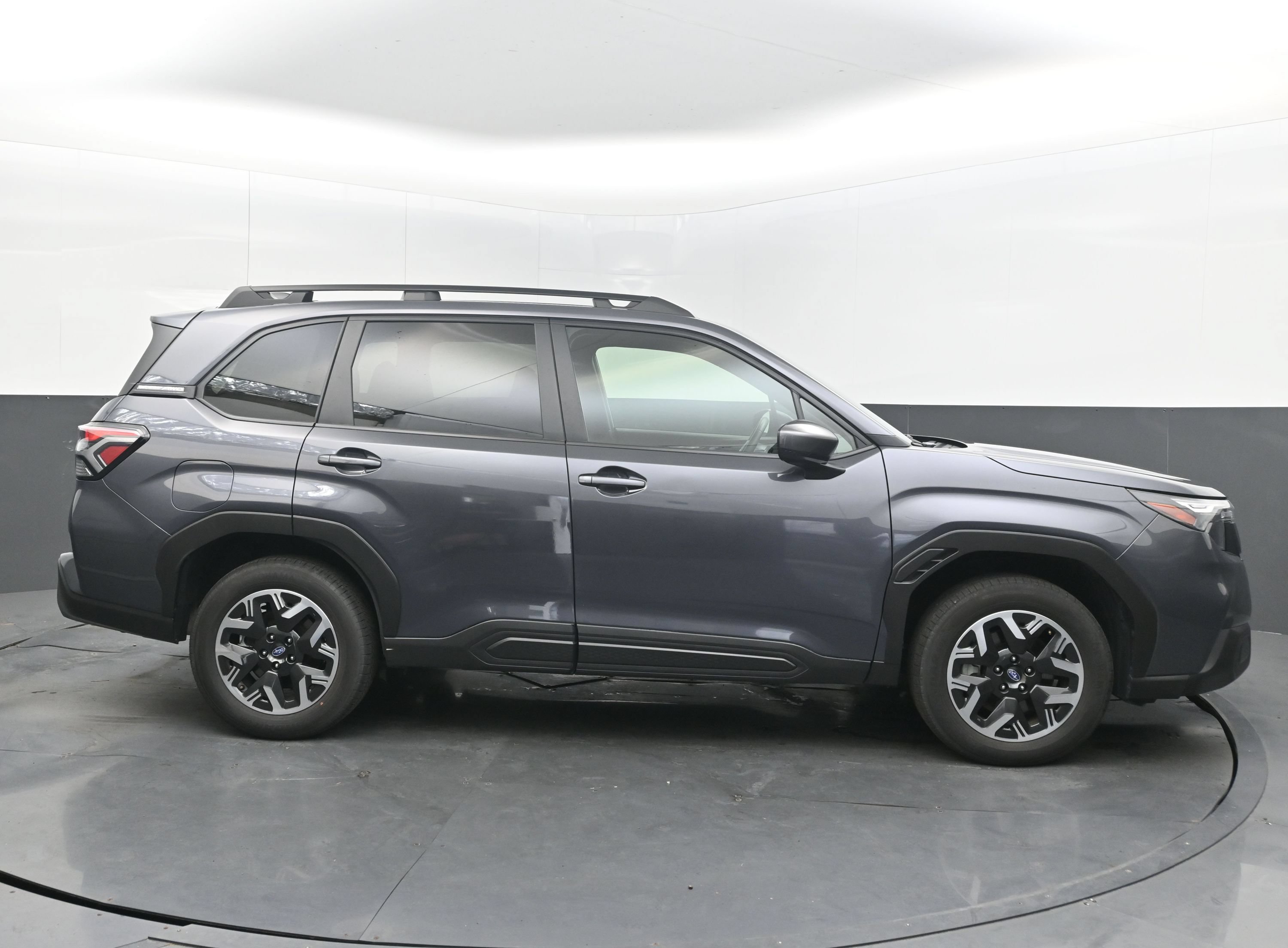 Used 2025 Subaru Forester Premium AWD/4WD image 10